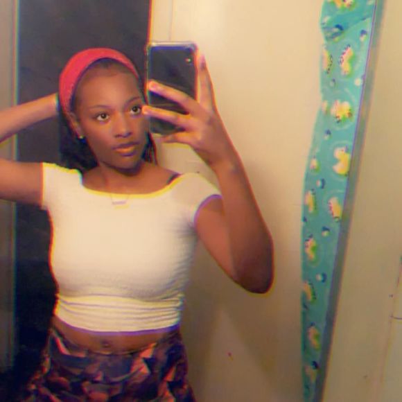 Meet your Posher, Tamika - Picture 1 of 1